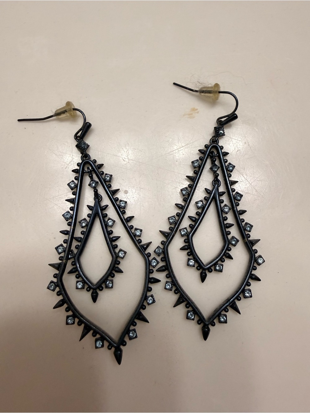 Kendra Scott Spike Earrings in Navy. Retired!